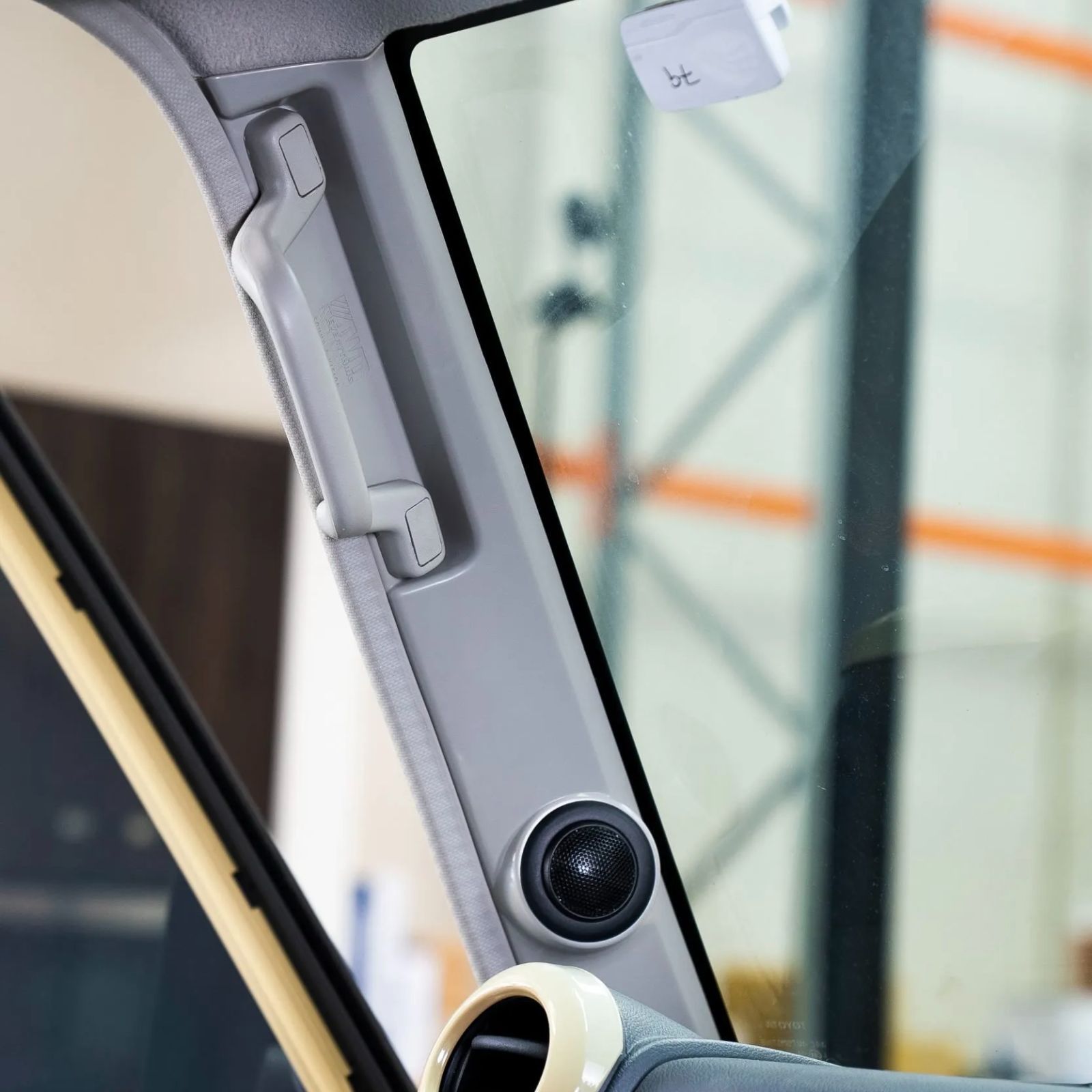 新型ランクル70 ピラー ガーニッシュ ツイーター 取付けランクル 70 再再販 GDJ76 スピーカー LANDCRUISER