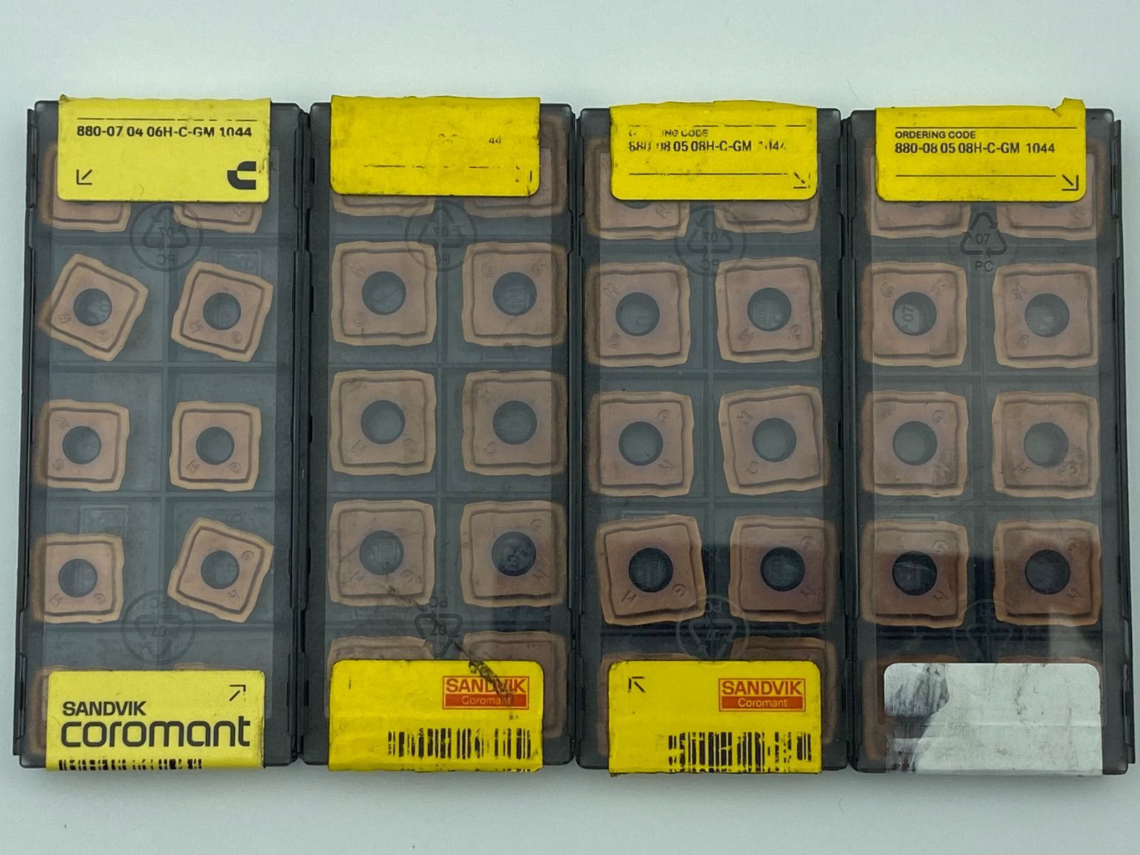 サンドビック/SANDVIK スーパーUドリル用チップ 880090608HCGM 1044(6077749) 入数：10個 SANDVIK サンドビック 超硬チップ 旋削用チップ スーパーUドリル用