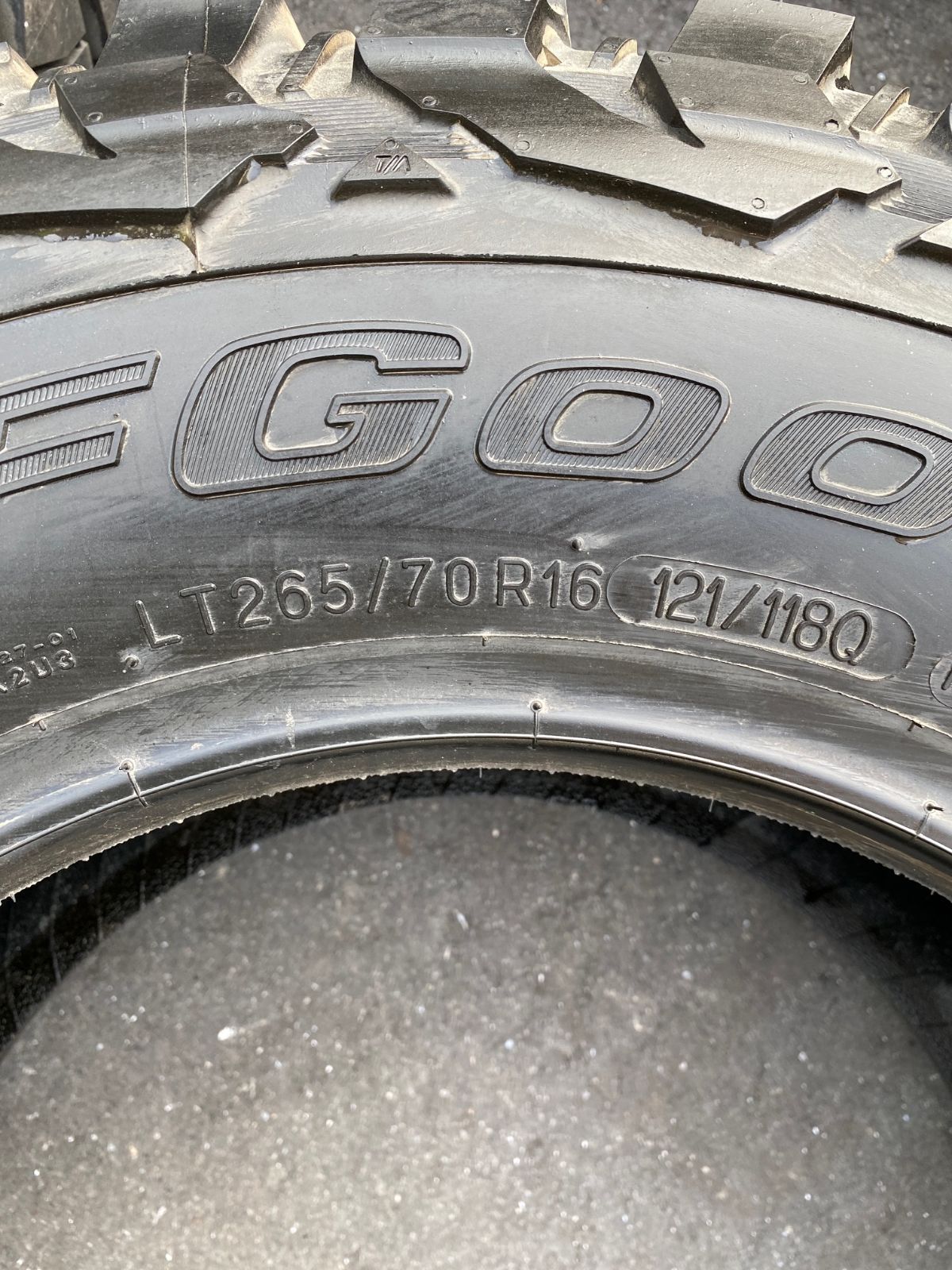 BFGoodrich Mud-Terrain T A 265 70R16 121 118Q タイヤのみ4本 FFCRYSTALESIA_COM