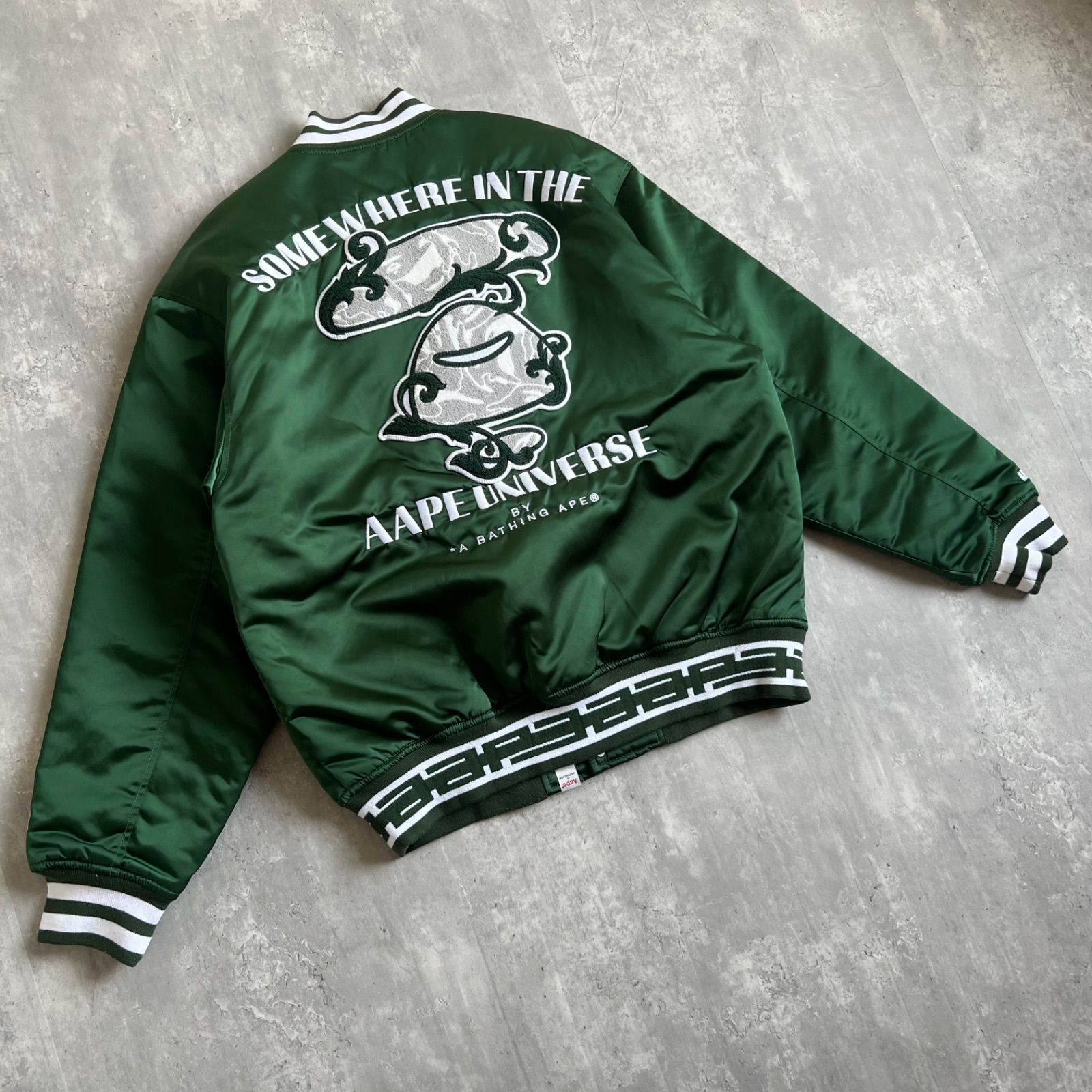 AAPE BY A BATHING APE アベイシングエイプ UNIVERCE サテンボンバー