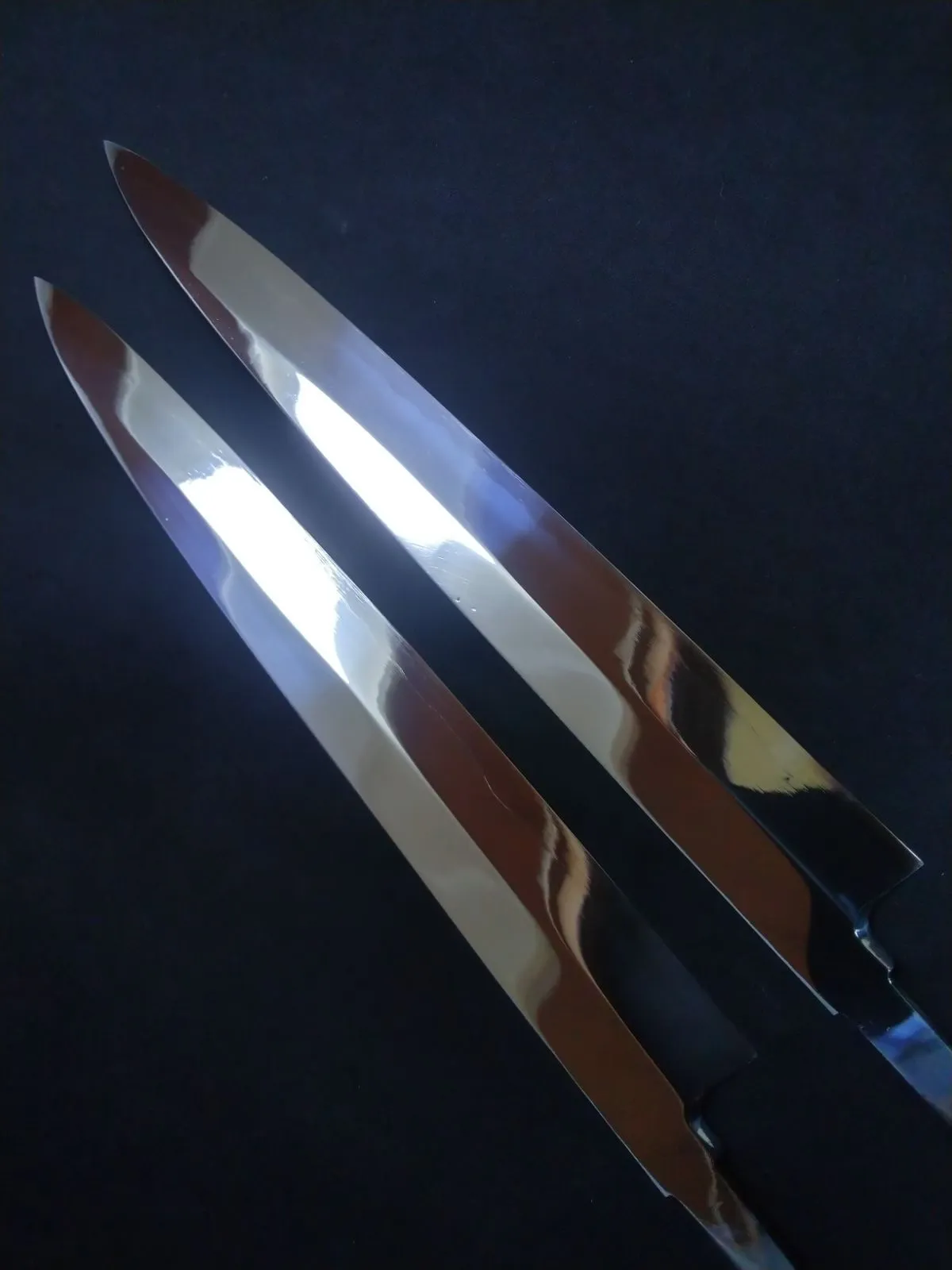 未使用 超鋼スーパー本焼 六寸 ギザ 切付型 黒檀 上下白水牛 鞘付き 城山刃物 未使用 超鋼スーパー本焼 六寸 ギザ 切付型 黒檀 上下白水牛 鞘