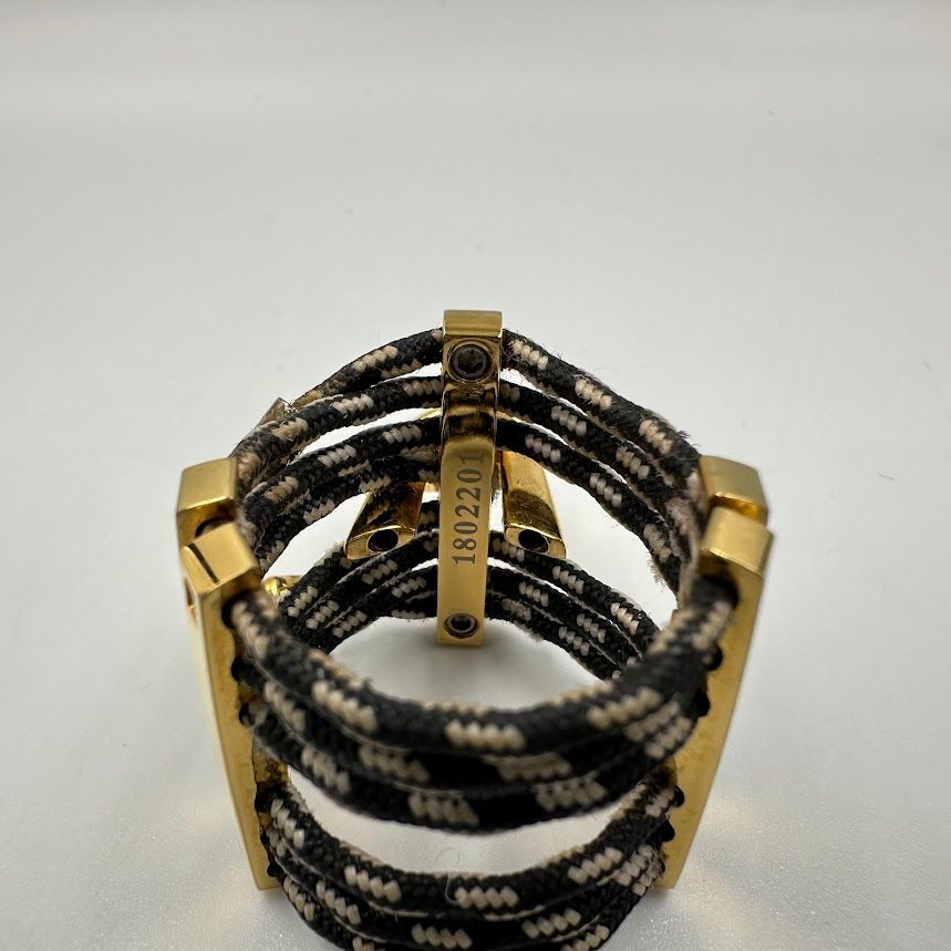 HEXA