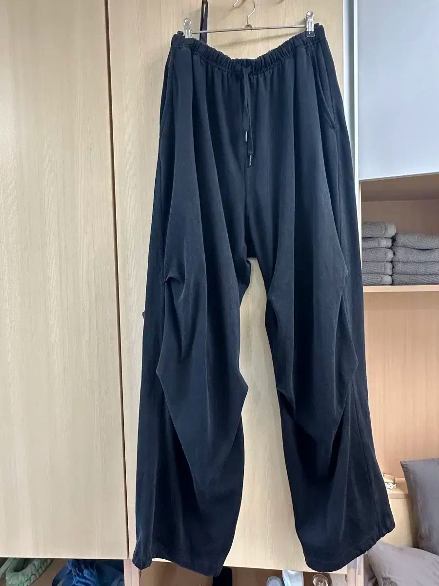COMOLI(コモリ) 25ss コットン ジャージ ニータック パンツ 2