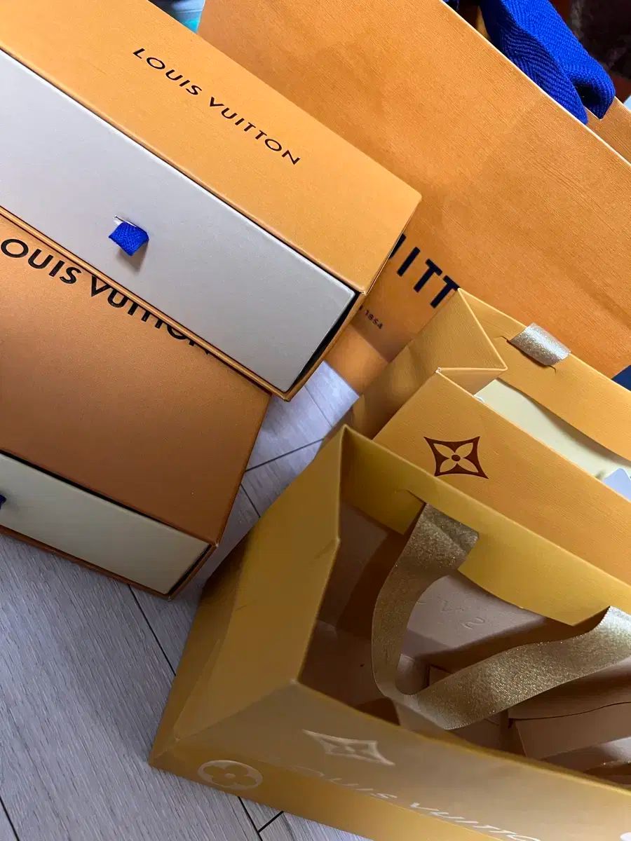 LOUIS VUITTON ギフトボックス＆ショッパーセット LOUIS VUITTON