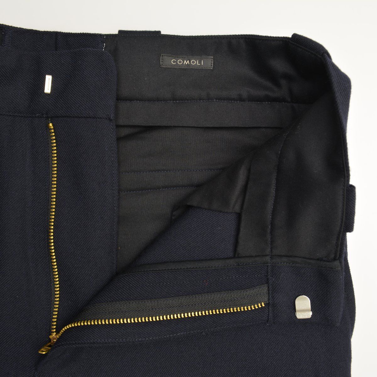 COMOLI】24AW A03-03023 ウールサージ パンツウールパンツ COMOLI】24AW A03-03023 ウールサージ パンツウールパンツ