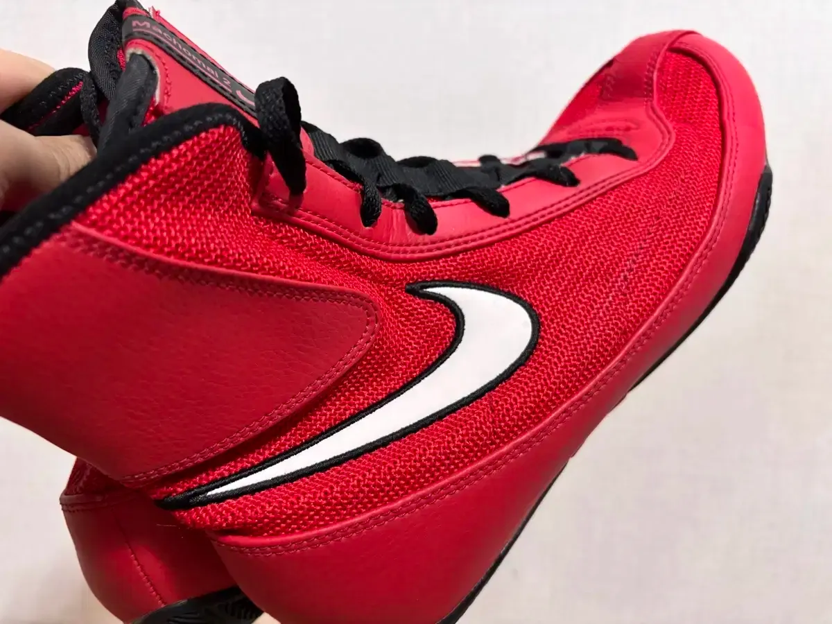 ビ*オ様 Nike ボクシングシューズ レッド 　マチョマイ2 fd59eb062f145ad5d77ee57f214c31