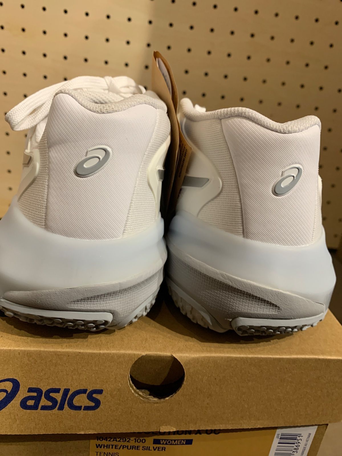アシックスレディーステニスシューズ白