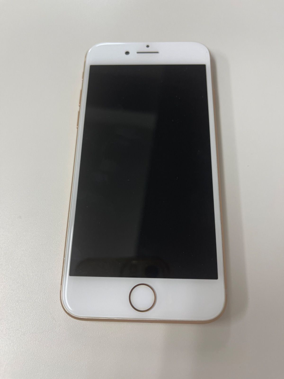 【美品】iPhone8 64GB ゴールド MQ7A2J/A バッテリー100% 美品 iPhone8 64GB ゴールド MQ7A2J/A バッテリー100% [8989