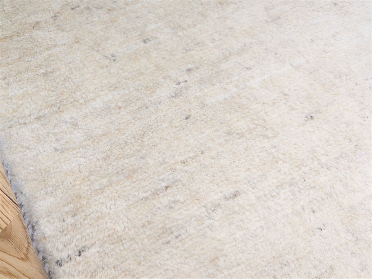 アイボリー シンプル