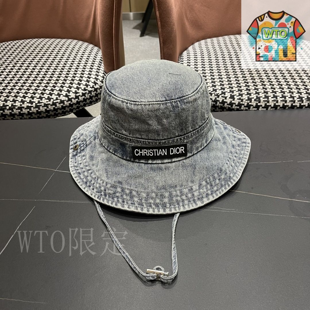 ディオール　バケットハット デニム NWOT Authentic Dior Christian Dior Denim Bucket Hat