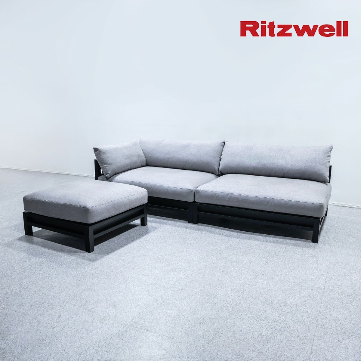 展示品】Ritzwell リッツウェル LEEWISE EXCLUSIVE リーワイズ エクスクルーシブ ３人掛け ソファ オットマン付 ファブリック  グレー 定価141万 - メルカリ