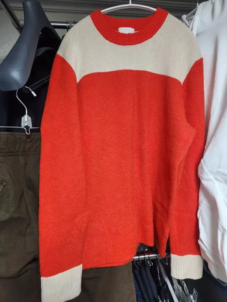 COS (コース) ウール ニット セーター L （ 100 105 ） あっという間に売れてる
