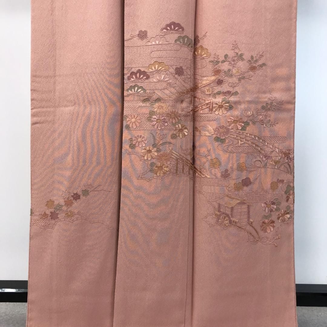 付下げ 刺繍柄 霞に四季の花模様 水柿色 縮緬 K-4856 付下げ 刺繍柄 霞に四季の花模様 水柿色 縮緬 K-4856 - メルカリ