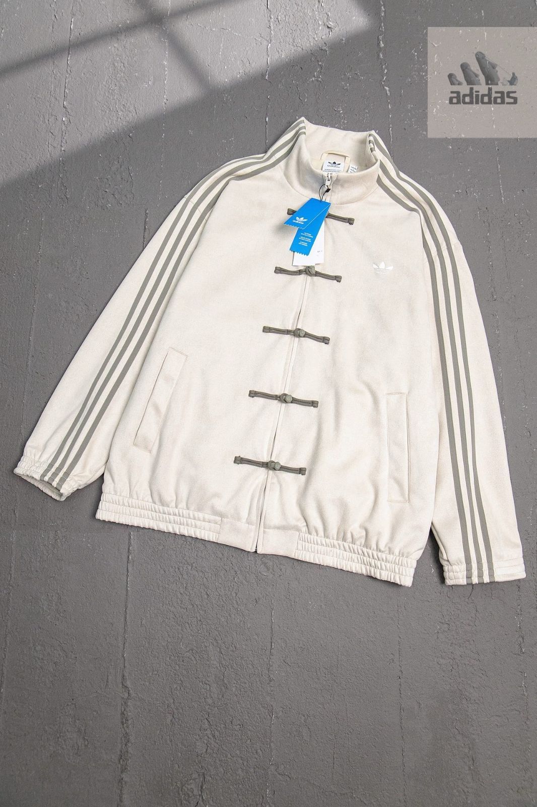 ☆極美品☆ adidas アディダス 中国限定正規品 蛇年 トラック
