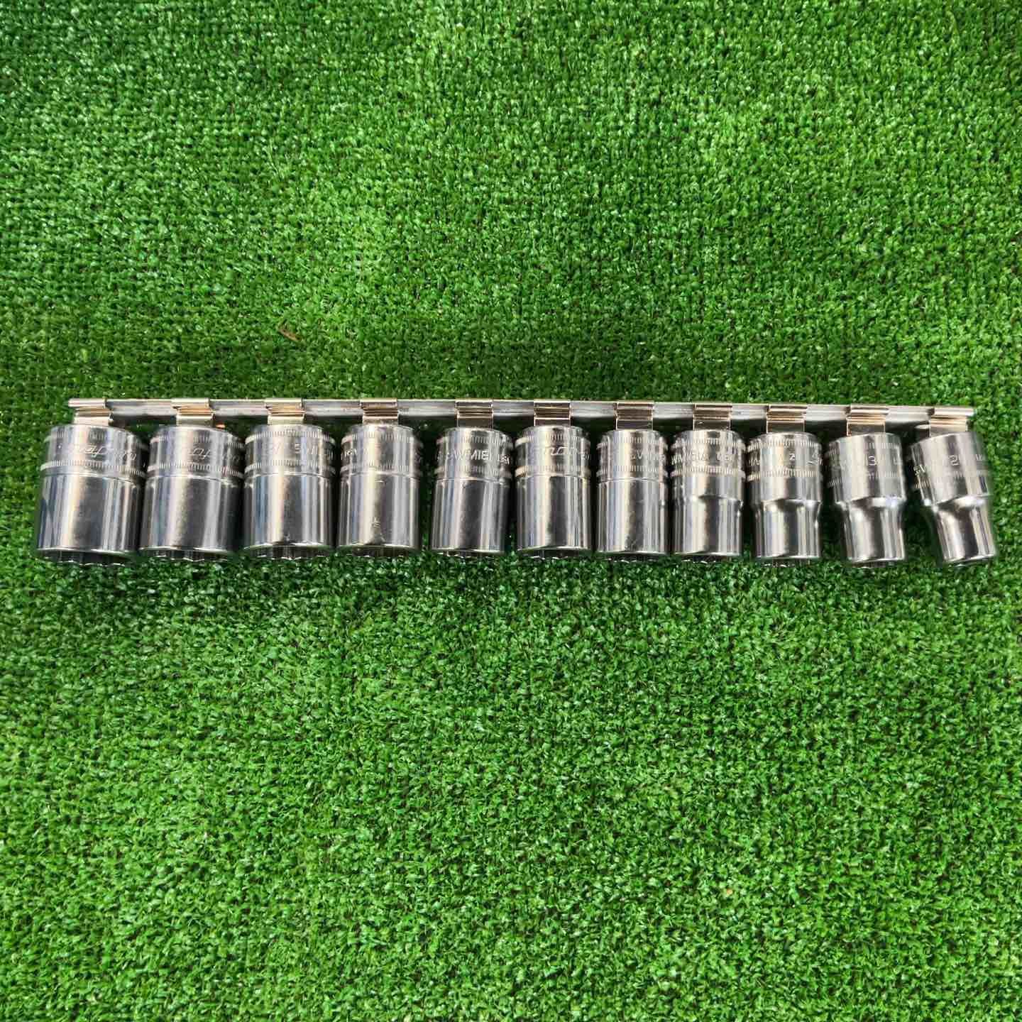 ソケット インチ