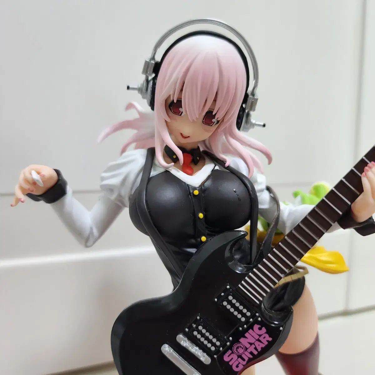 スーパー そにこ 一番くじ a 賞 美少女 ギター 岩 フィギュア