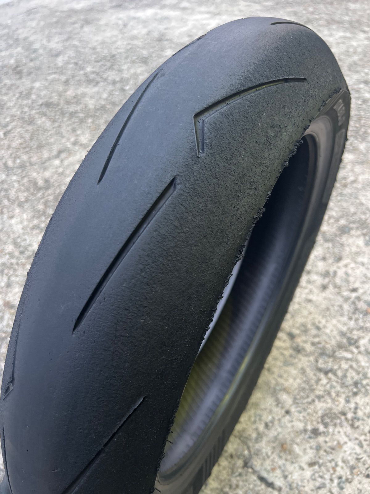 ピレリ スーパーコルサＶ4 前後セット 110 70R17 140 70R17 330 BRIGHTFACE_UK