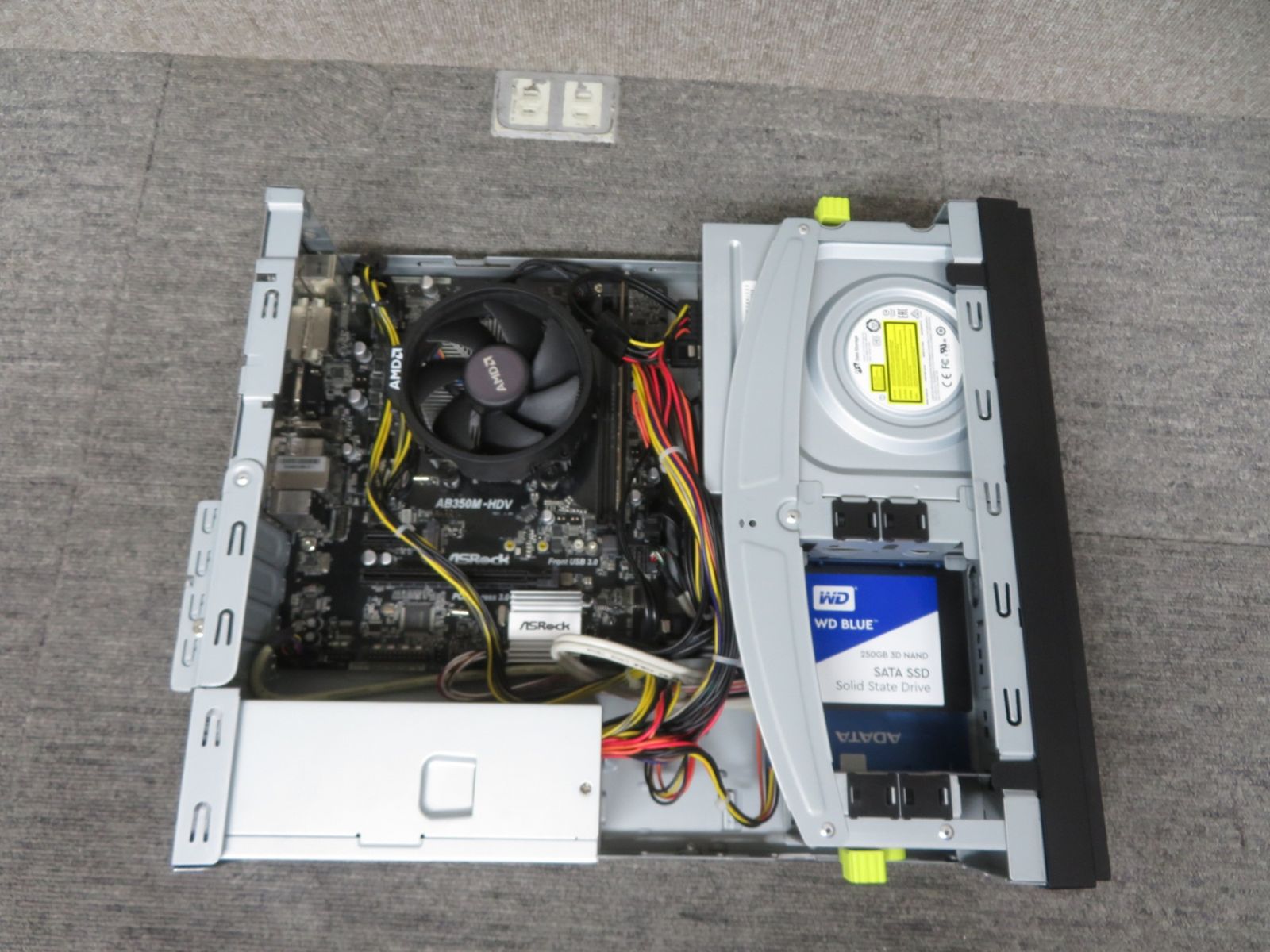 【AMD Ryzenで動作サクサク】◆ ドスパラ Diginnos PC ◆ Ryzen 5 2400G / 250GB SSD+ 1TB HDD / メモリ8GB ◆ Windows 11 Pro /サービス 正規 Office ◆ 到着後すぐに使える ACアダプター付き AMD Ryzenで動作サクサク】◇ ドスパラ Diginnos PC / Ryzen 5