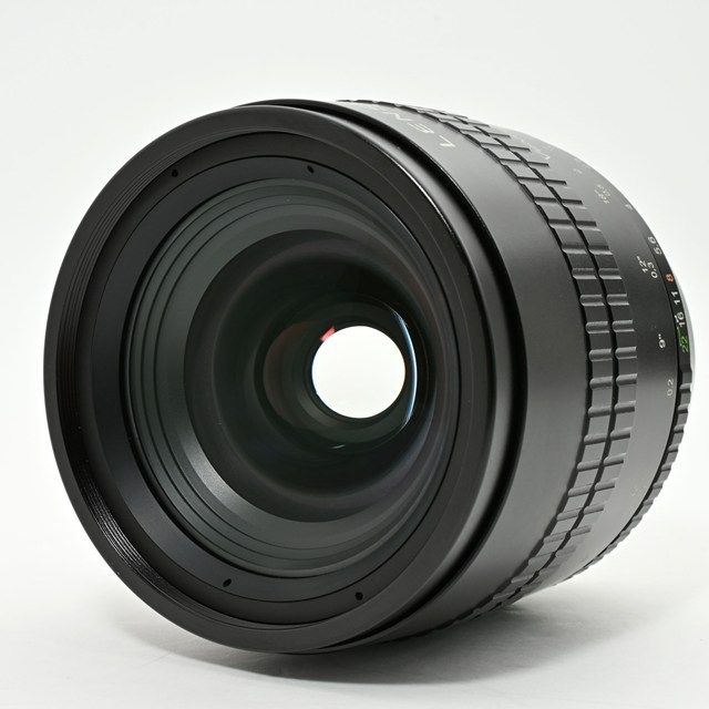 Velvet 28 mm F 2 5 ソニーEマウント 独特のソフト描写 美しいボケ表現 幻想的な質感描写が魅力のクリエイティブ単焦点 レンズベビーらしいアートな一枚を