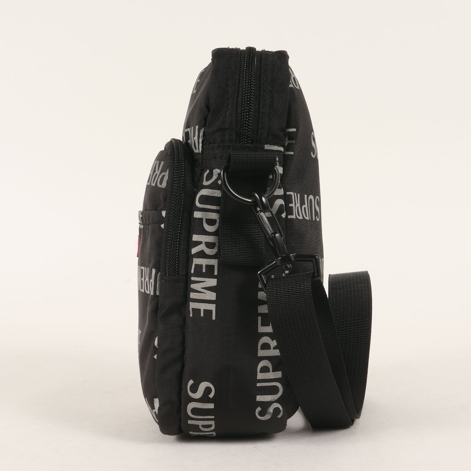Supreme シュプリーム バッグ / リフレクターロゴ柄 ショルダー Supreme シュプリーム バッグ / リフレクターロゴ柄 ショルダー