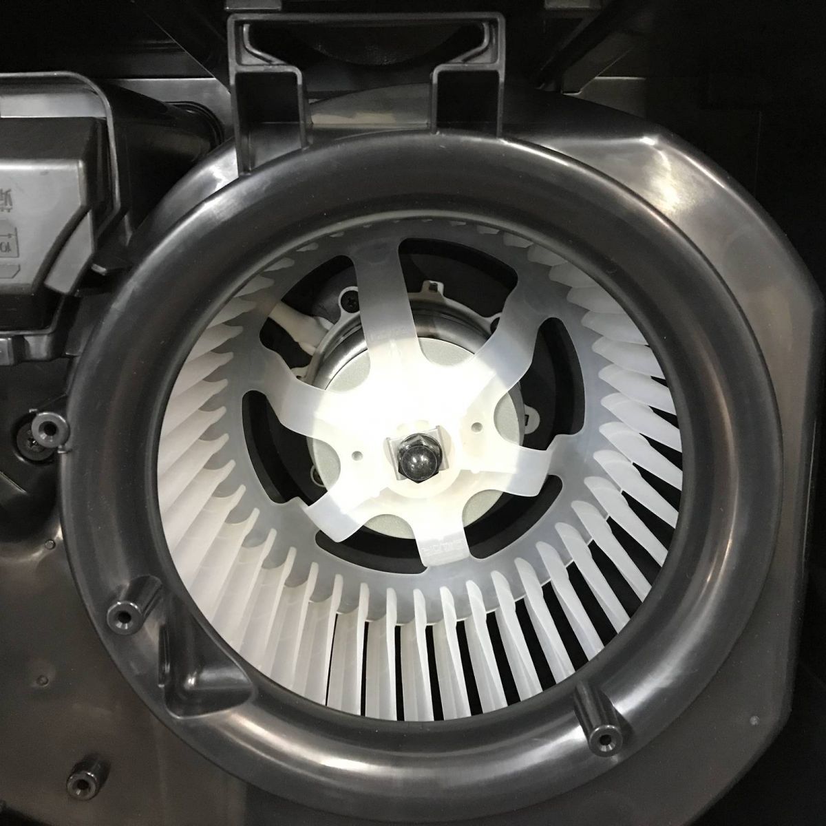 MITSUBISHI 三菱