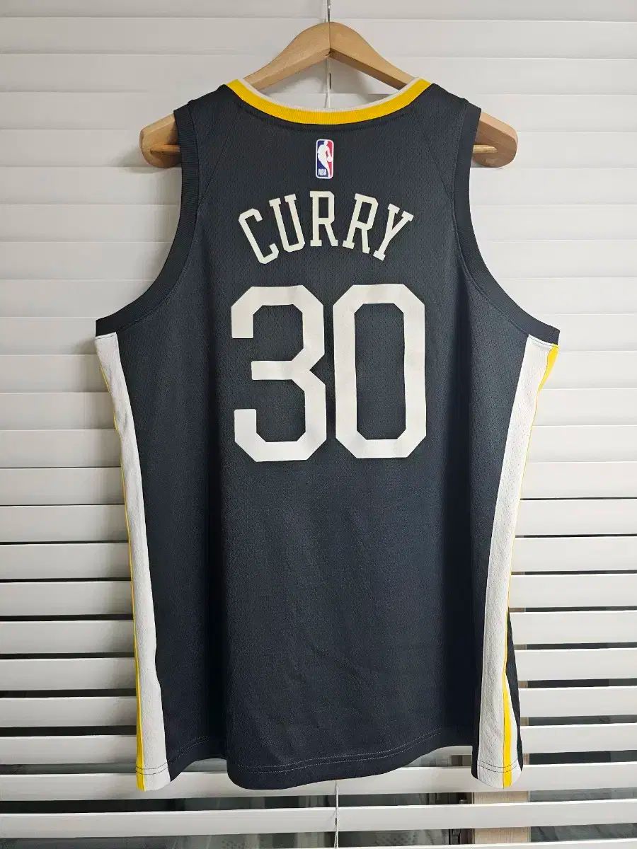 本物) ナイキ Swingman（スウィングマン） ゴールズ カリー