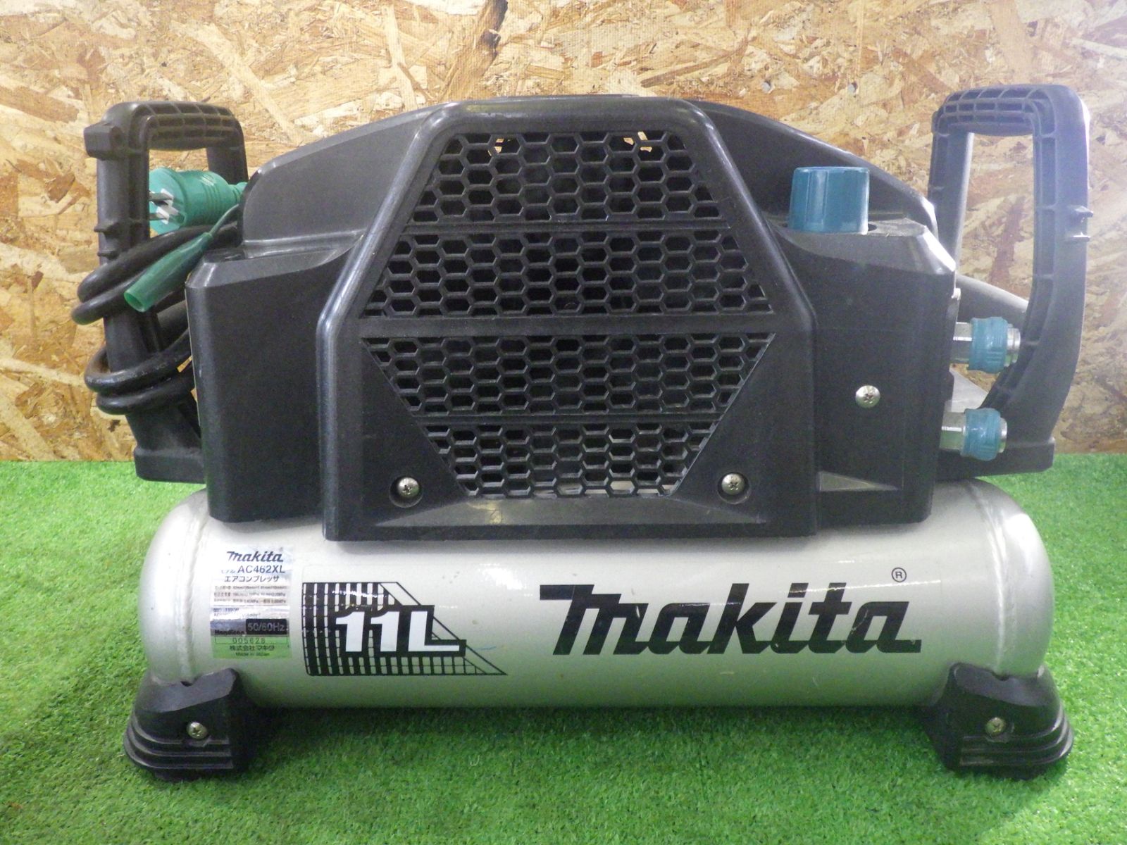 マキタ makita エアコンプレッサー AC462XLB 黒 11L 4口 常圧/高圧 (50 