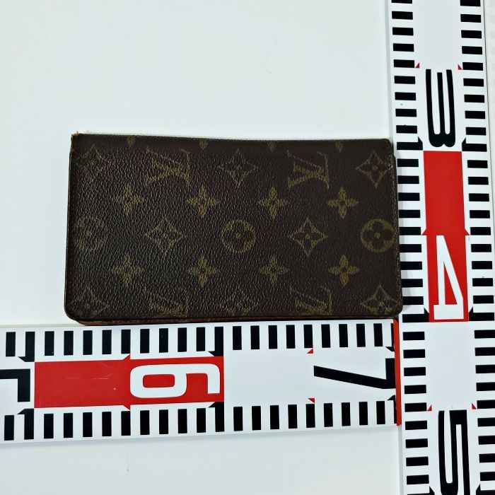 ルイヴィトン LOUIS VUITTON LOUIS VUITTON ポルト シェキエ カルト クレディ モノグラム キャンバス 札入れ 長財布 財布 2150601Y20240925