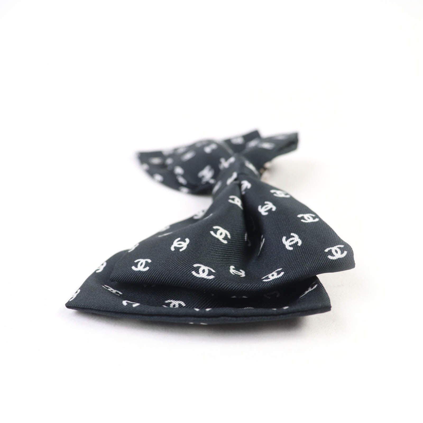 【正規品販売】 CHANEL シャネル 25P シルク100％ ココマークデザイン リボンバレッタ ヘア ブラック き イタリア製 レディース 送料無料・代引可。