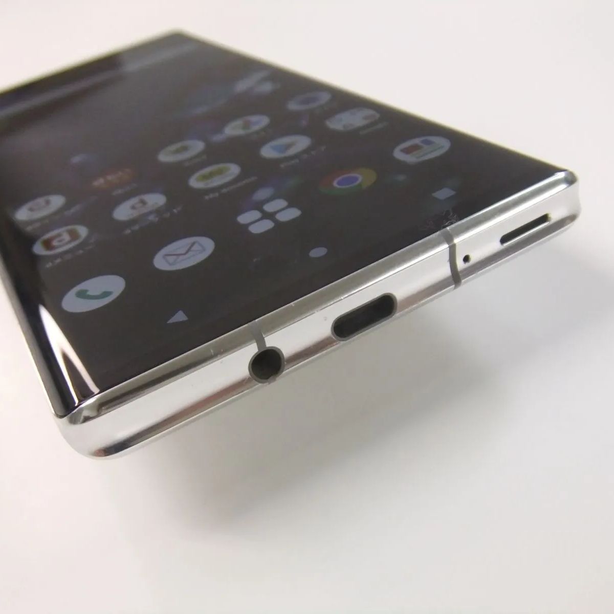 中古】 AQUOS R6 SH-51B ホワイト docomo SIMロック解除済 - メルカリ