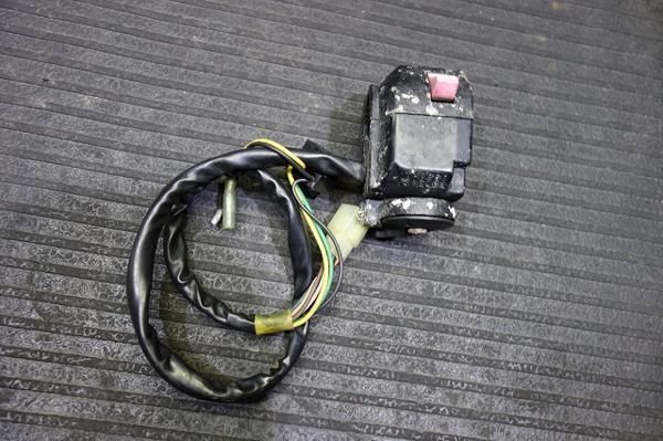 ヤマハビラーゴ2503DMハンドルスイッチ左Y80-28