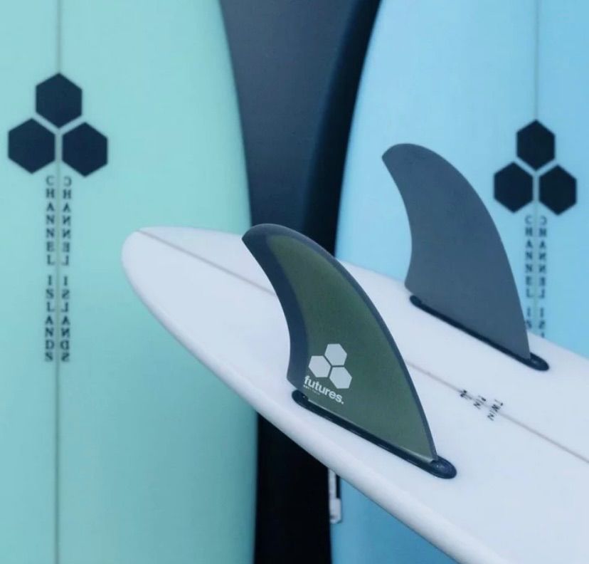 フューチャーフィン　アルメリック　ブリットメリック　ツインフィン futures. フューチャー フィン FIBER GLASS BMT TWIN KEEL