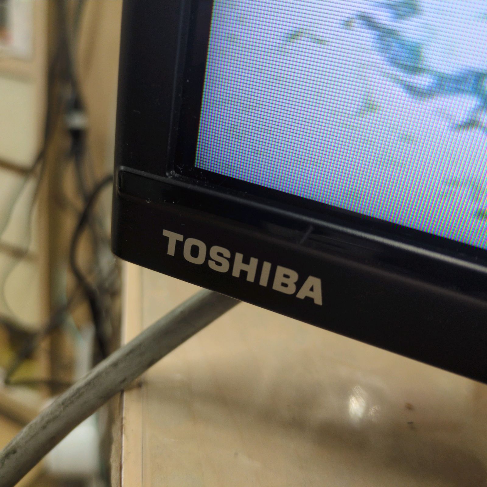 J206 TOSHIBA 32インチ地デジTV 32S24 2021年製