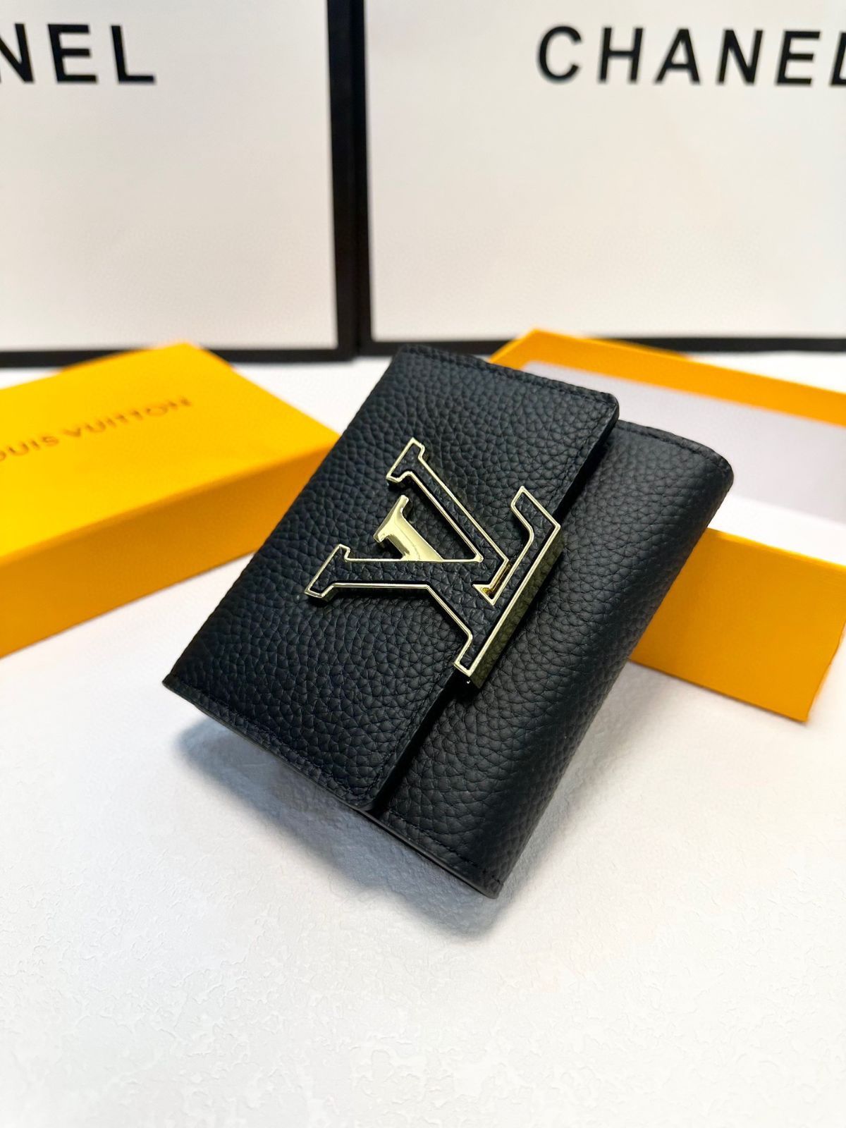 LV