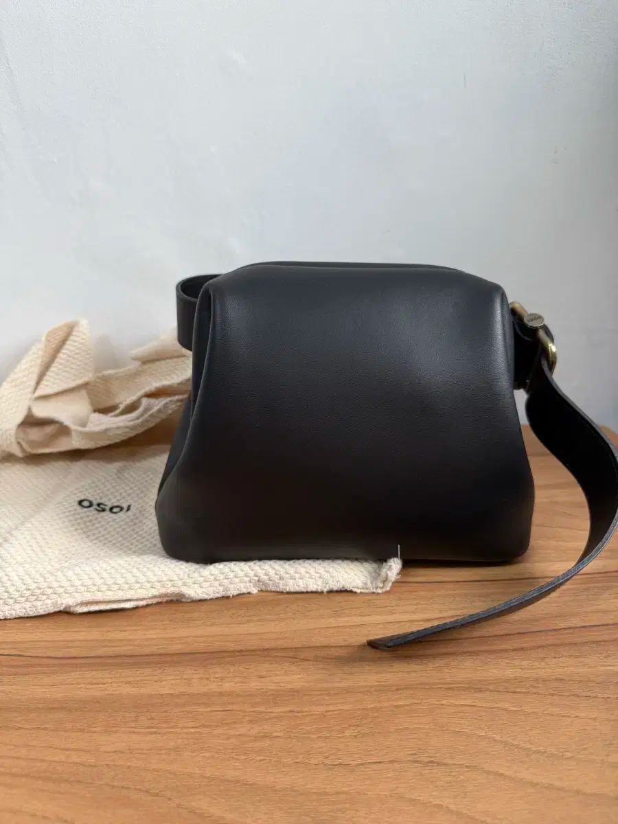 OSOI オソイ OSOI MINIBLOT クロスバッグ