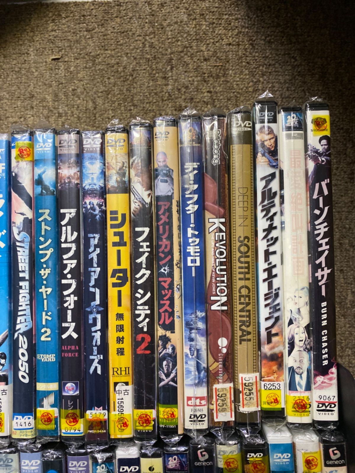 ② DVDまとめ売り 57本セット 海外映画 ジャンル多数 - メルカリ