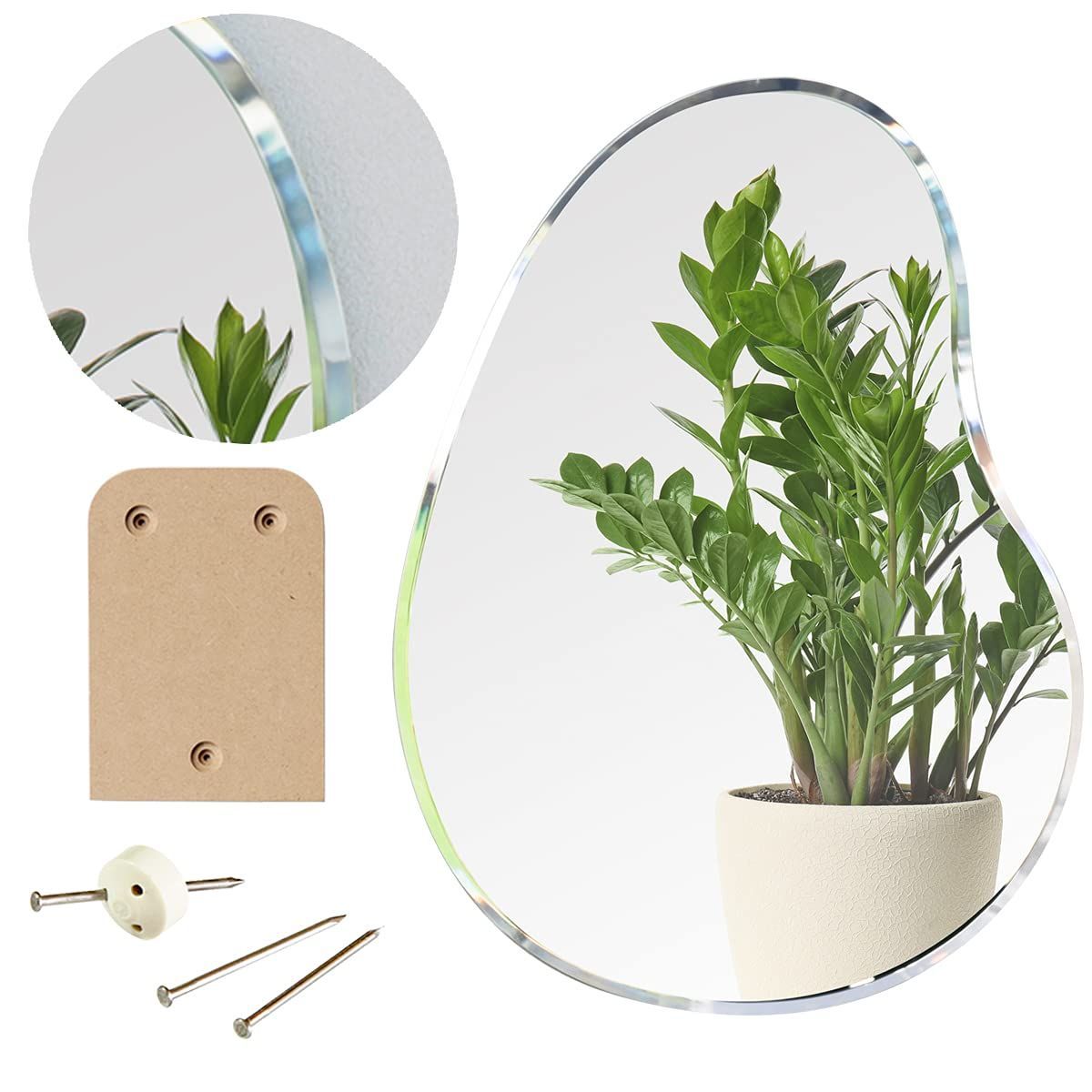 娘が1人暮らしをするので、置いて行った、クラシック装飾の壁掛け鏡