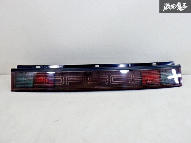 ポルシェ９１１　９３０　中古純正リア　ガーニッシュ ポルシェ911 930 中古純正リア ガーニッシュ ポルシェ911
