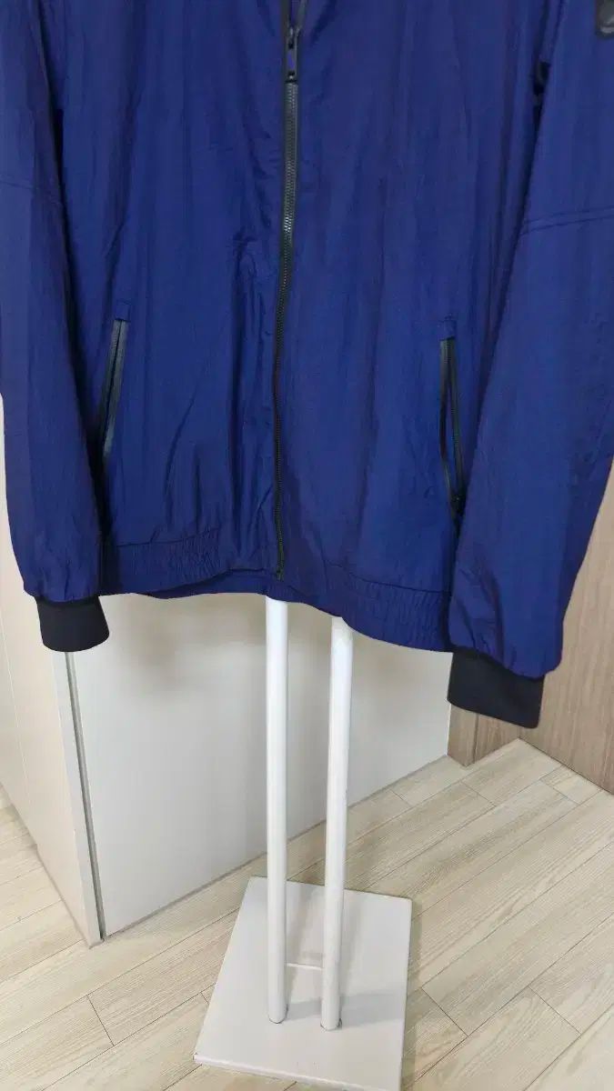 メンズ ウィンドブレーカー