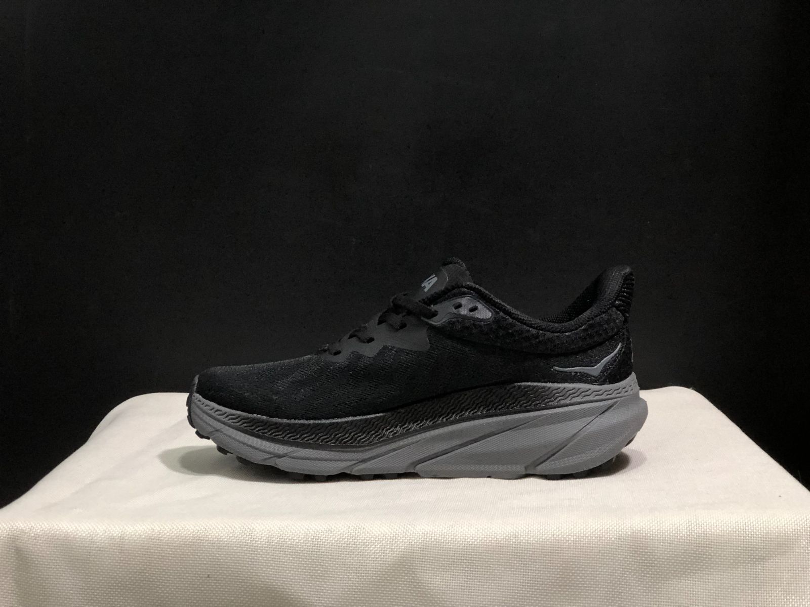 新品 [ホカオネオネ] HOKA トレイルランニングシューズ チャレンジャー ATR7 男女兼用 Challenger ATR 7 スニーカー ...