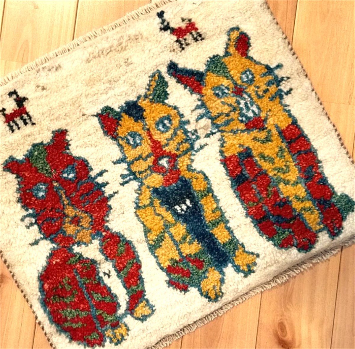 ラグ 36x42cm