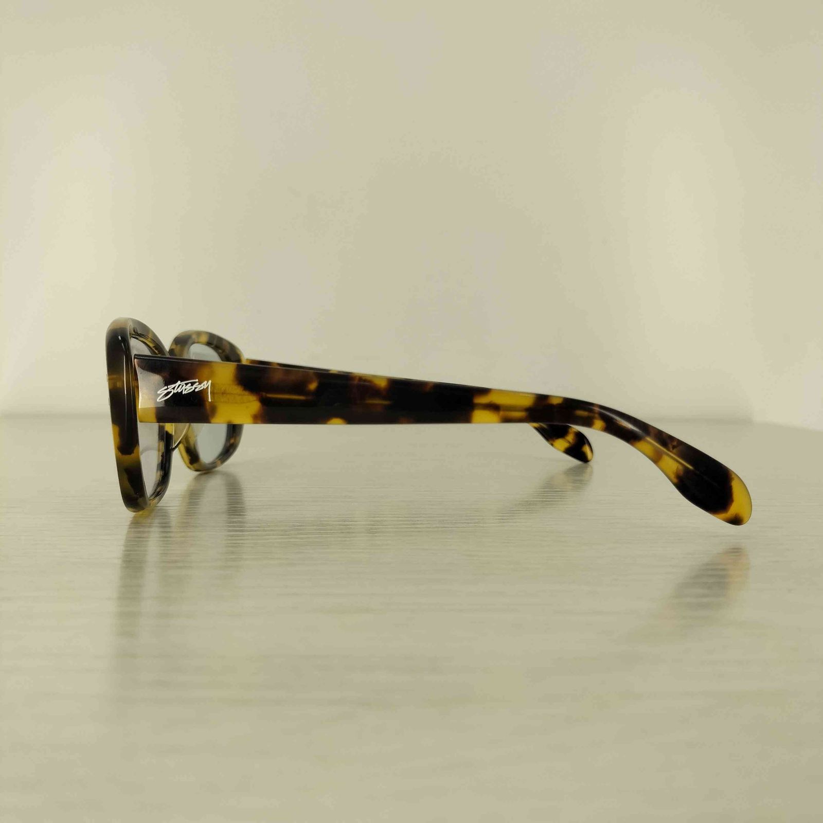 STUSSY ステューシー サングラス NAOMI 2 ナオミ マイケル 黒