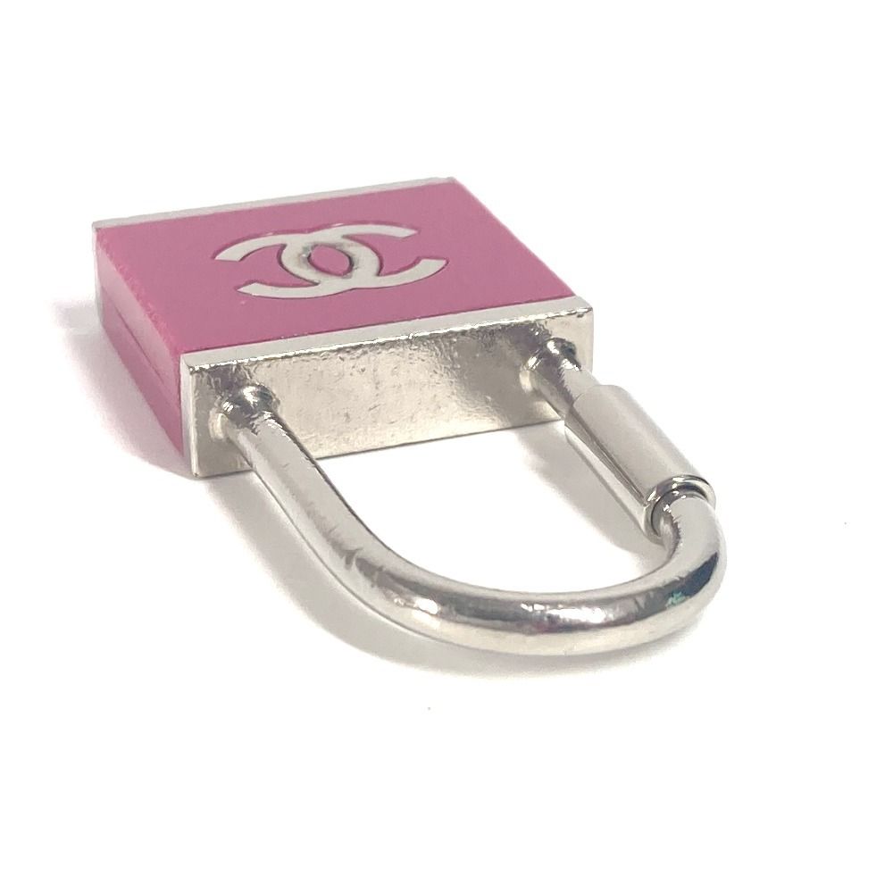 CHANEL シャネル ダブルC ロゴ キーホルダー キーリング ココマーク CHANEL シャネル ダブルC ロゴ キーホルダー キーリング ココ