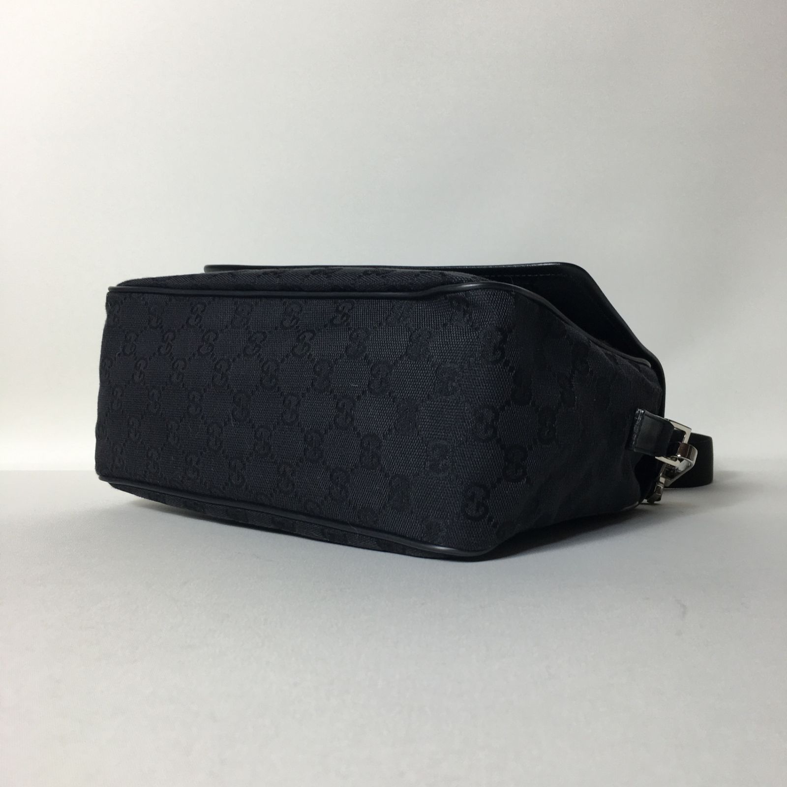 2505-321｜美品｜グッチ GGキャンバス ショルダーバッグ ブラック 2505-321｜美品｜グッチ GGキャンバス ショルダーバッグ
