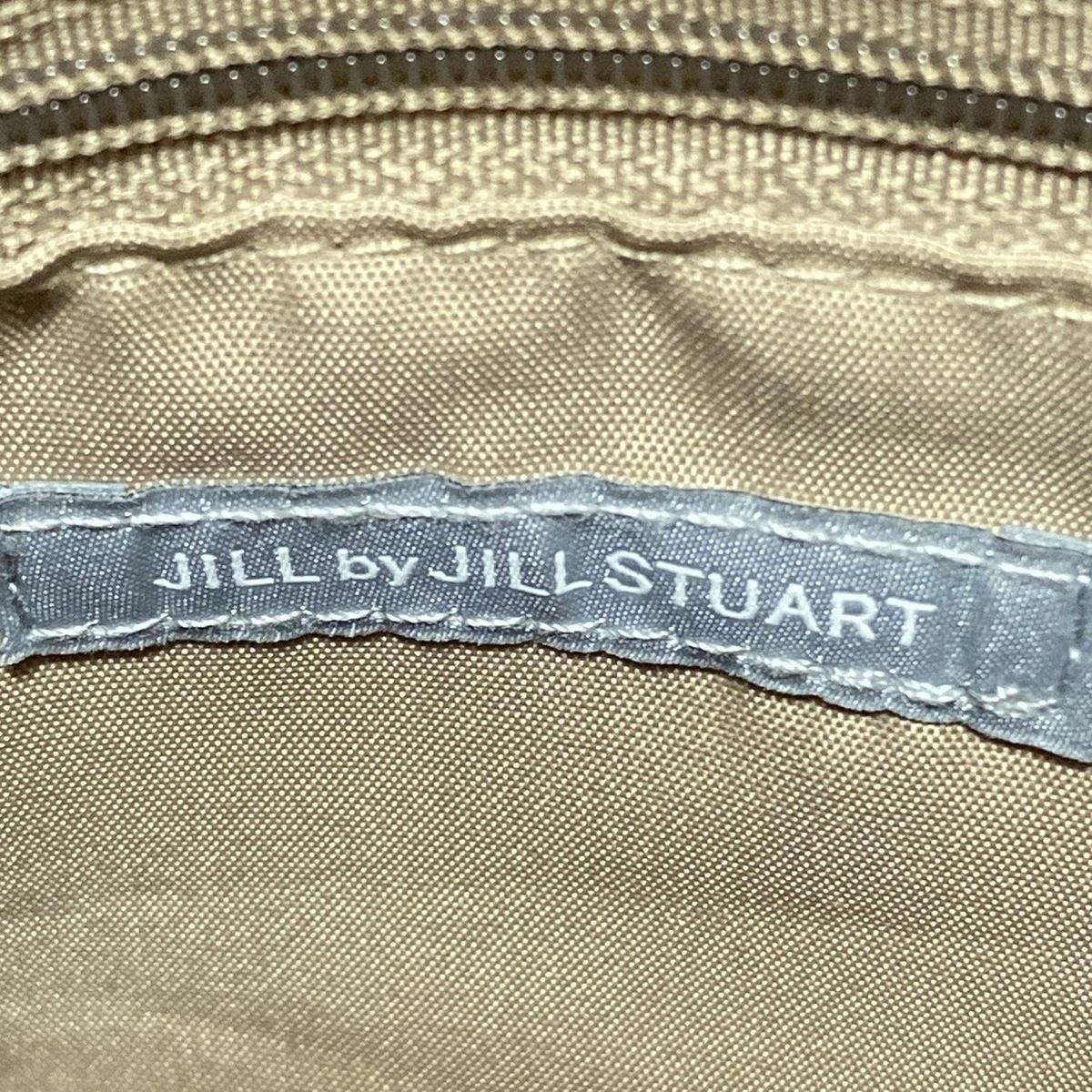 by JILLSTUART