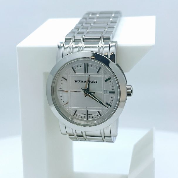 【希少】【極美品】BURBERRY バーバリー 腕時計(クォーツ) 白文字盤 バーバリー クオーツ 白文字盤腕時計