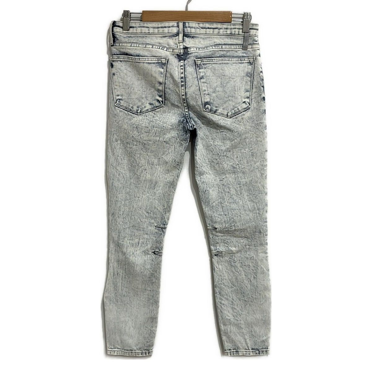 白×ダークネイビー