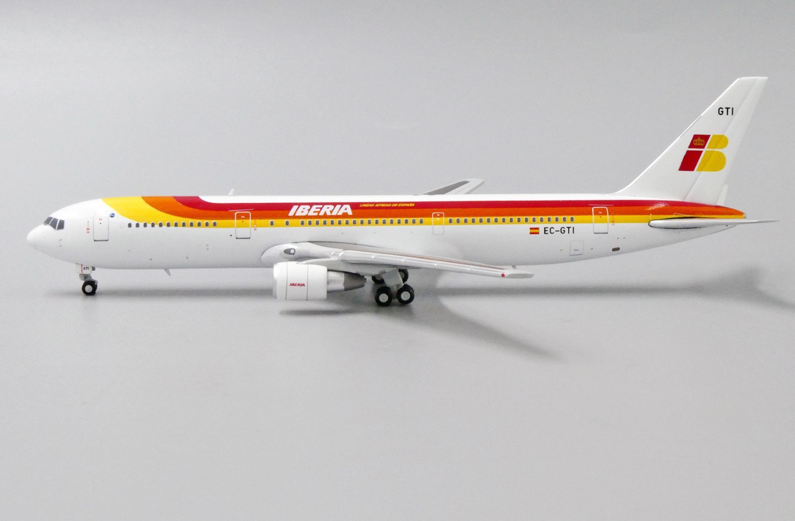 イベリア航空 767-300ER EC-GTI 1/400 Jcwings イベリア航空 767-300ER EC-GTI 1/400 XX4261 - メルカリ