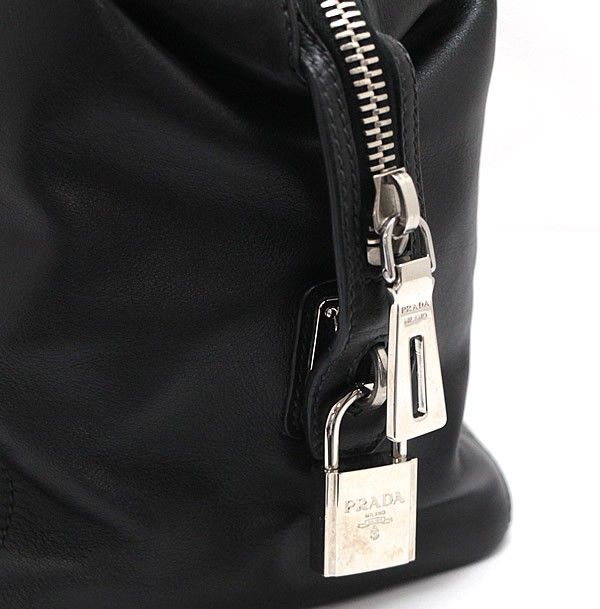 プラダ PRADA ボストンバッグ ハンドバッグ 三角ロゴ レザー 黒
