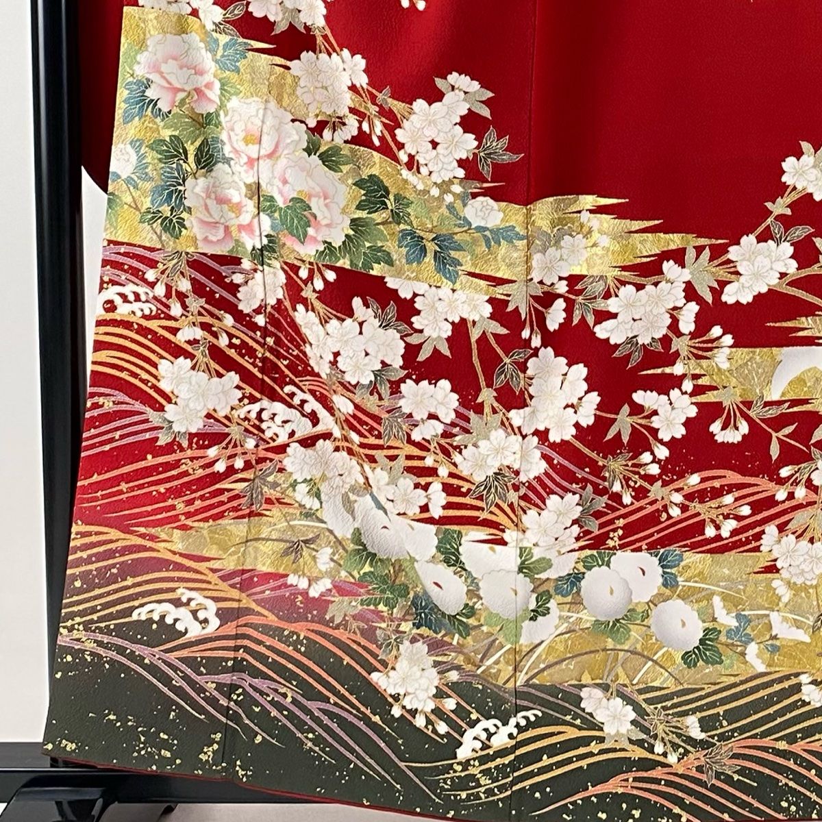 振袖 身丈159cm 裄丈67cm M 袷 鈴乃屋 草花 波 金彩 赤 正絹 秀品